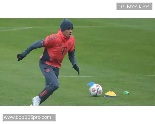 穆西亚拉积极恢复训练计划12月重返赛场状态